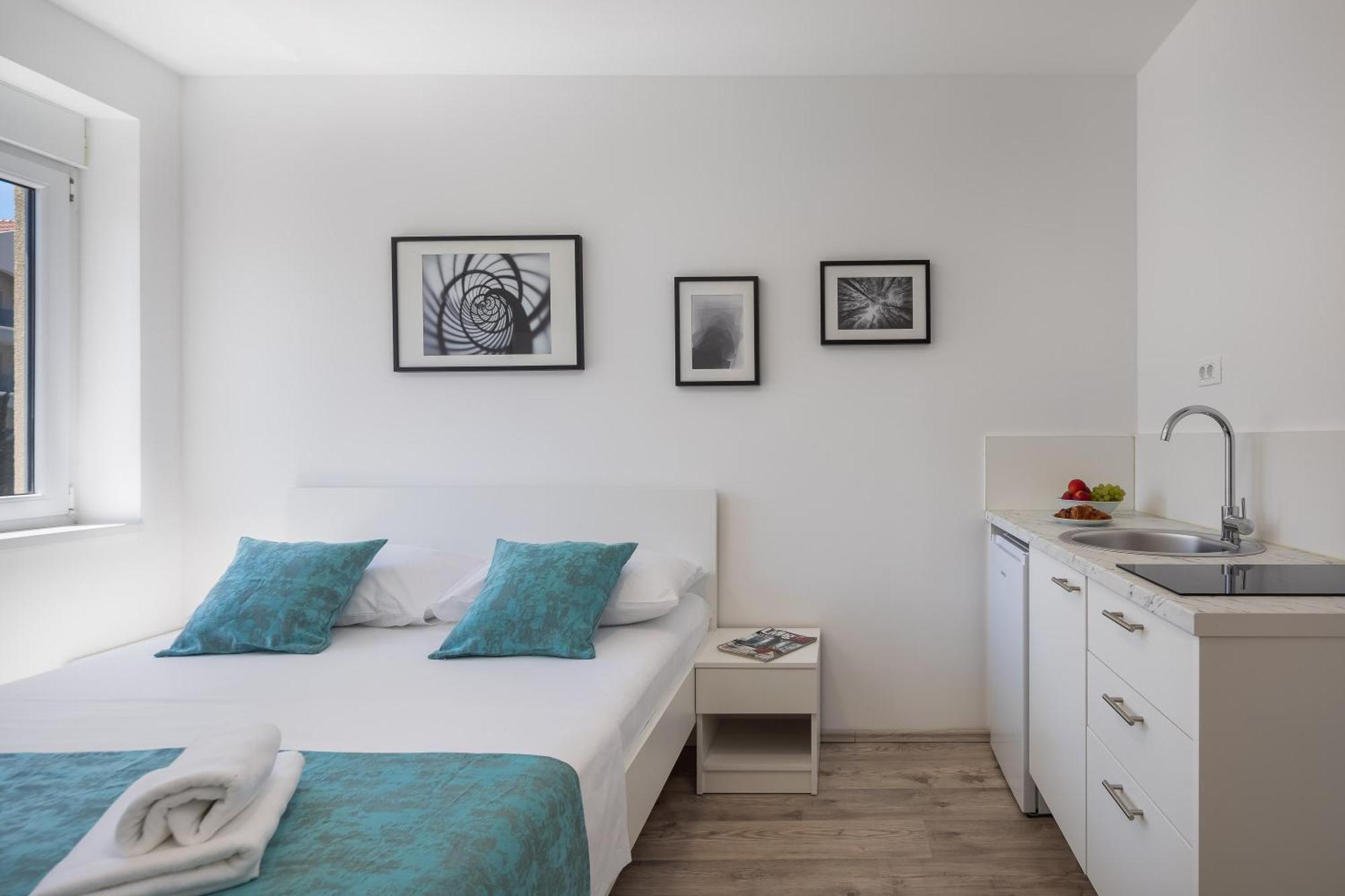 Beachfront Apartments Providenca With Free Parking Makarska Exterior foto