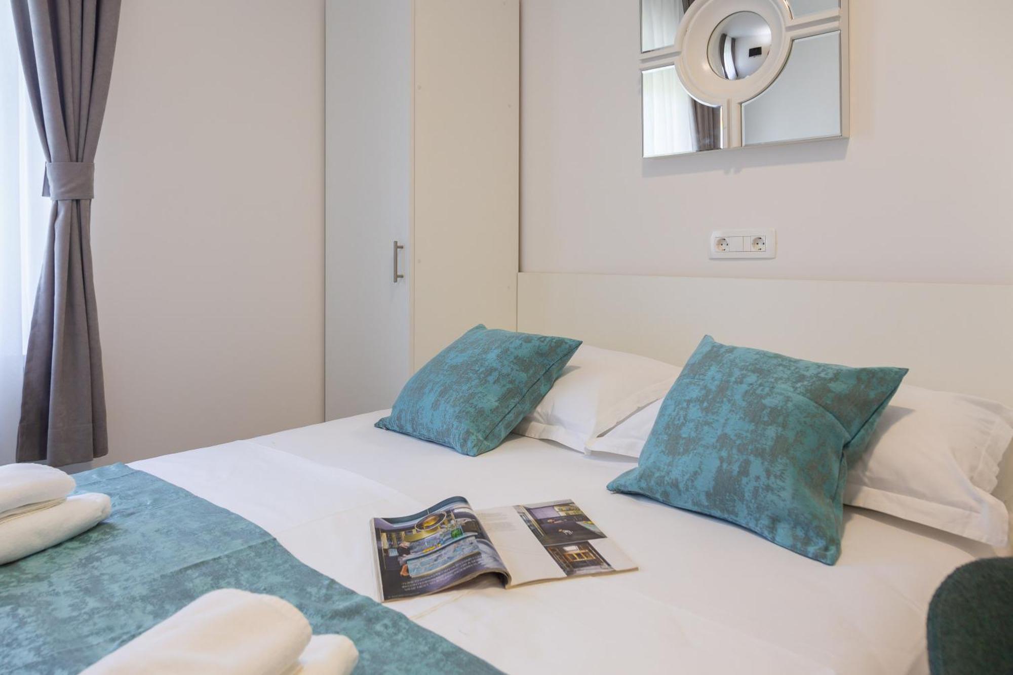 Beachfront Apartments Providenca With Free Parking Makarska Quarto foto