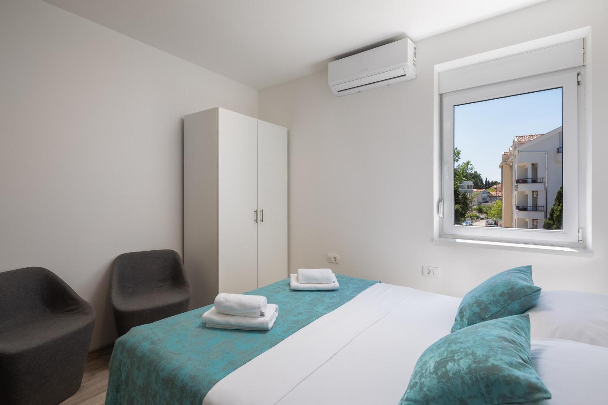 Beachfront Apartments Providenca With Free Parking Makarska Exterior foto