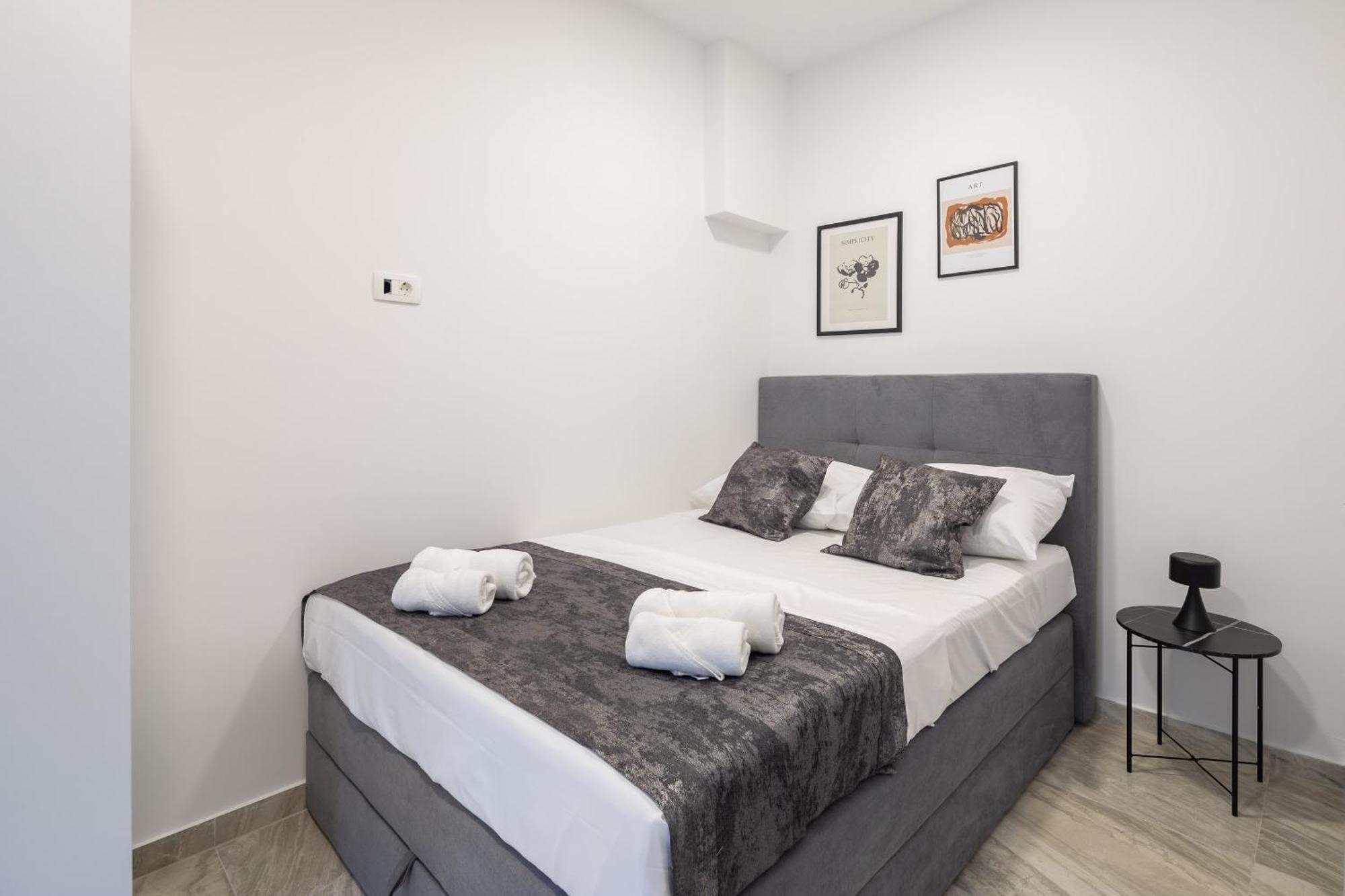 Beachfront Apartments Providenca With Free Parking Makarska Quarto foto